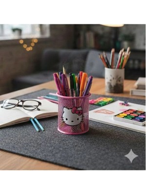 Ada Çanta Kırtasiye Hello Kitty Figürlü Masa Üstü Metal Yuvarlak Model Şık Tasarım Kalemlik Koy Pembe AD44129