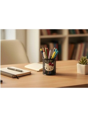 Ada Çanta Kırtasiye Hello Kitty Figürlü Masa Üstü Metal Yuvarlak Model Şık Tasarım Kalemlik Siyah AD44126