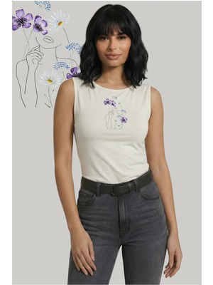 Kurun's Collection Kız ve Mor Çiçekler Baskılı Soft Kumaş Kayık Yaka Kolsuz Bluz