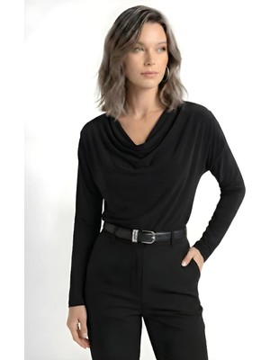 Kurun's Collection Soft Kumaş Degaje Yaka Uzun Kol Bluz