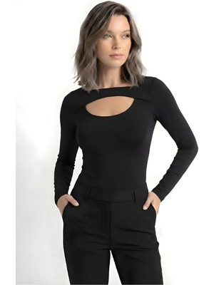 Kurun's Collection Soft Kumaş Asimetrik Göğüs Pencereli Uzun Kol Bluz