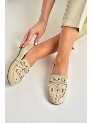 Fox Shoes Y996073102 Bej Süet Renkli Motif Işlemeli Kadın Babet