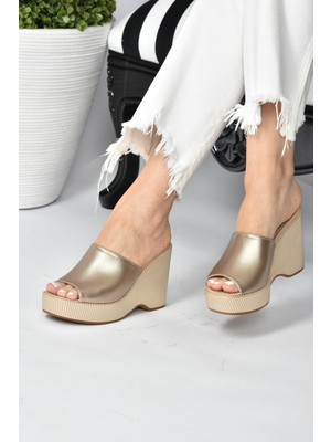 Fox Shoes Altın Dolgu Topuklu Kadın Terlik K250101509