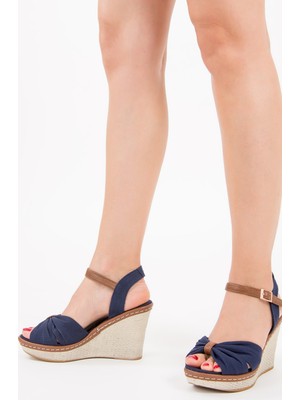 Fox Shoes Lacivert Kadın Dolgu Topuklu Ayakkabı F674040405