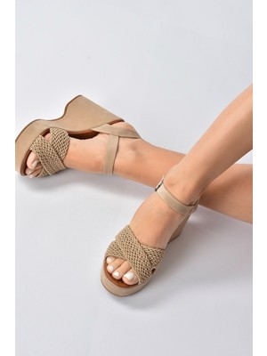 Fox Shoes Ten Süet Kadın Dolgu Topuklu Ayakkabı PVC Taban ile Günlük Kullanım İçin Tasarlandı K250909002