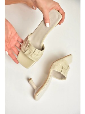 Fox Shoes Y820500209 Bej Ince Topuklu Kadın Terlik