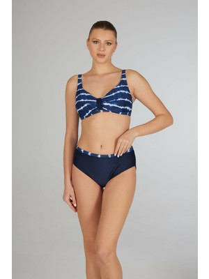 Estiva Kadın Batik Desenli Lacivert Toparlayıcı Emprime Battal Beden Bikini Takımı