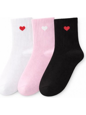 Solde 3 Çift Kadın Pamuklu Günlük Çorap – Kalpli Desen, Renkli Kombin, Kalite