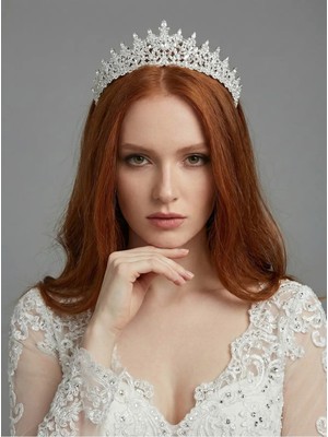Magic Tiara Zarif Işıltılı Kristal Gelin Tacı – Asil ve Modern Duruşlu Taç Modeli