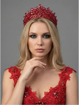 Magic Tiara Taçlı Gelin Saç Aksesuarı – Kristal Işıltılı Yüksek Model