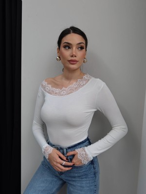 Esra Helvacı Tek Omuz Açık Dantelli Bluz