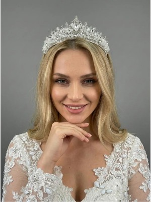 Magic Tiara Kristal Taşlı Taç – Zarif ve Gösterişli Özel Gün Tacı