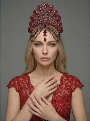 Magic Tiara Göz Alıcı Kristal Taşlı Gelin Tacı – El Yapımı Işıltılı Kraliçe Tasarım