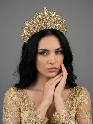 Magic Tiara El Yapımı Kristal Gelin Tacı – Işıltılı ve Modern Tasarım