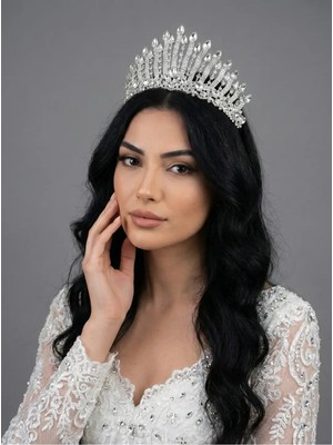 Magic Tiara Işıltılı Kına Gecesi Tacı – Kristal Taşlı Gösterişli Model