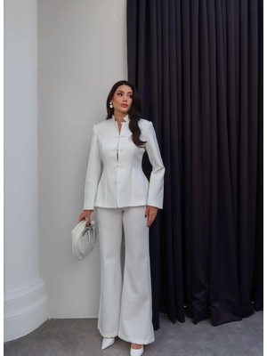 Esra Helvacı Ilmekli Düğme Dik Yaka Ceket Pantolon Takım