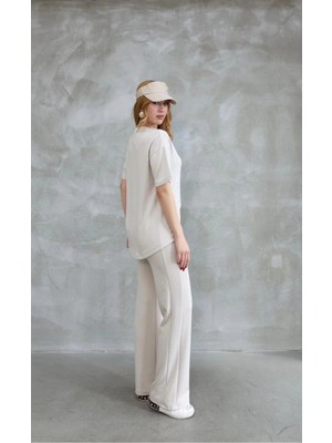 Glam Love Osy Modal Yumuşak Dokulu Kumaş Bisiklet Yaka Taş Detaylı Kısa Kollu Takım - Kırık Beyaz -