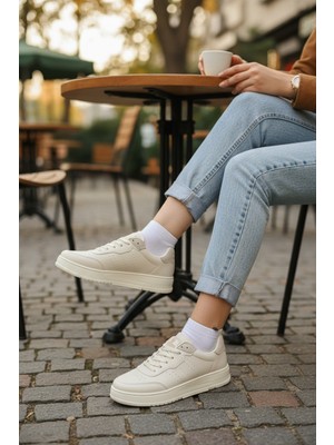 Enoch Kadın Spor Ayakkabı Delikli Detaylı ve Hafif Comfort Düz Tabanlı Günlük Sneaker