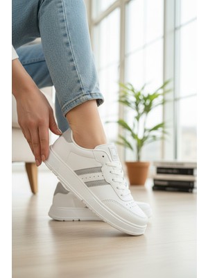 Enoch Kadın Spor Ayakkabı Delikli Detaylı ve Hafif Comfort Düz Tabanlı Günlük Sneaker
