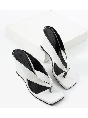 Dicle Polat Kadın Beyaz Dolgu Topuk Terlik Parmak Arası Platform Yazlık Şık Model Eliza