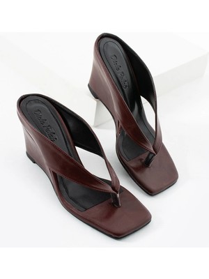 Dicle Polat Kadın Bordo Dolgu Topuk Terlik Parmak Arası Platform Yazlık Şık Model Eliza