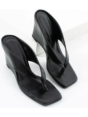 Dicle Polat Kadın Siyah Dolgu Topuk Terlik Parmak Arası Platform Yazlık Şık Model Eliza