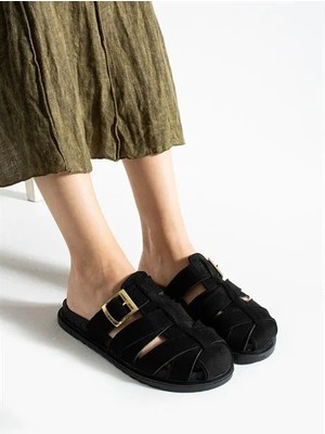 Dicle Polat Patter Siyah Süet Kemer Toka Detaylı Düz Taban Kadın Terlik