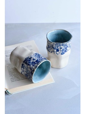 Nora Atelier Ceramic Azure Bloom Serisi, Kulpsuz Amorf Form Mug