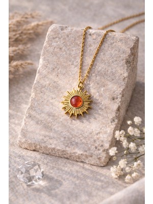 Kırmızı Taşlı Gold Vintage Kolye