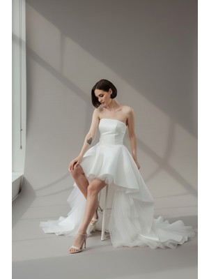 Önü Kısa Arkası Uzun Gelinlik Nikah Elbisesi