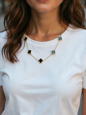 QA Quella Accessories Çelik Siyah Yonca Sıralı Altın Kaplama Gold Kolye 40+5 cm