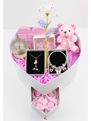 Kalbinizde Kelebekler Uçuran Pembe Rüya Hediye Kutusu