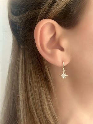 QA Quella Accessories Özel Seri Mini Zirkon Kutup Yıldız Sallantılı Gold Küpe