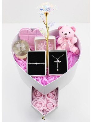 Sevginizin Simgesini Yansıtan Hediye Kutusu