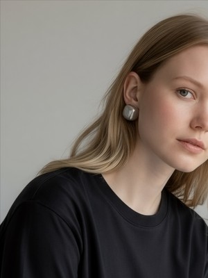 QA Quella Accessories Çelik Iri Kare Düğme  Metal Gümüş Küpe