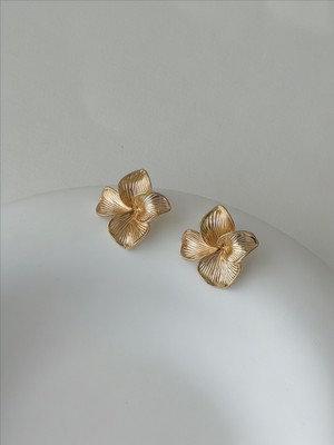 QA Quella Accessories Özel Seri Çiçek Tasarım Vintage 14 Ayar Altın Kaplama Gold Küpe