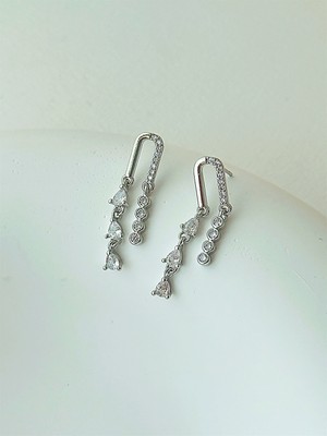 QA Quella Accessories Rodyum Ataç  Zirkon Taş Sallantılı 14 Ayar Gümüş Kaplama Küpe