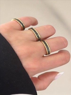 QA Quella Accessories Çelik Siyah Mine Sıralı Ince Taşlı Gold Yüzük  - Size 7