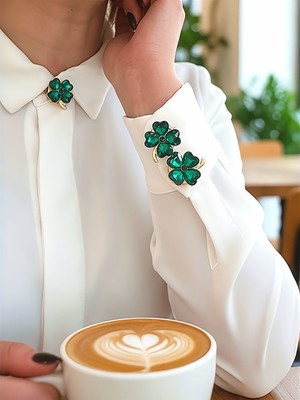 QA Quella Accessories Kristal Taşlı Yonca  Zümrüt Yeşili Gold Düğme Aksesuarı Broş - Tek