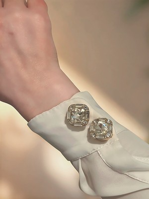 QA Quella Accessories Kristal Beyaz Taşlı Kare Baget  Gold Düğme Aksesuarı Broş - Tek