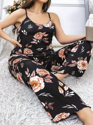 Herşeytrend  Büyük Beden Siyah Üstüne Çiçek Desenli Ince Askılı 2li Pijama Takımı