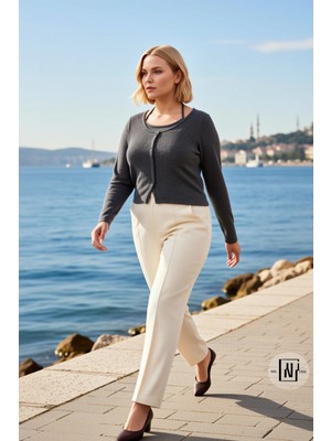 Benerly Kadın Büyük Beden Bluz Seti V Yaka Uzun Kol Önü Düğmeli Kaşkorse Örme Düz Desen Regular Kalıp