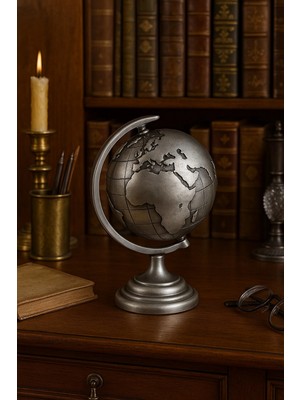MiraLive Ofis ve Ev Dekoru Için Metal Dünya Küresi Gri – Masaüstü Süs, 13X9 cm