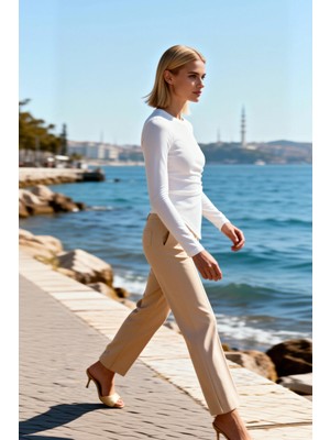 Benerly Kadın Bluz Etek Bisiklet Yaka Uzun Kol Fitted Kesim Örme Kumaş Aksesuar Detaylı Asimetrik Ucu