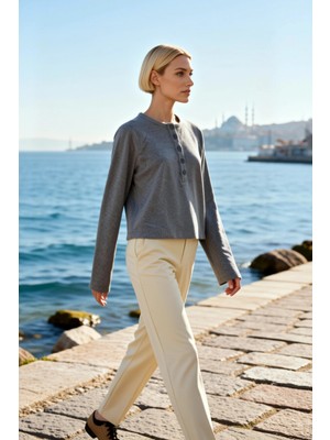 Benerly Kadın Bluz Regular Normal Kalıp Bisiklet Yaka Reglan Uzun Kol Selanik Kalın Örme Düz Desen Yarım Pat