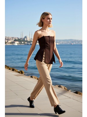 Benerly Kadın Bluz Fitted Dokuma Straplez Yaka Kolsuz Düz Desen Uzun Boy Yırtmaç Detaylı Dayanıklı