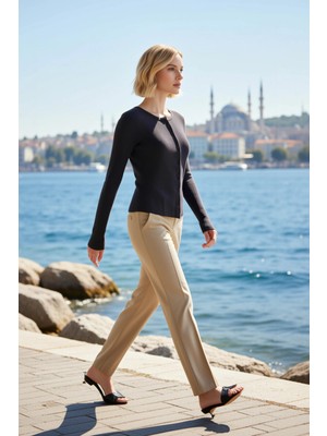 Benerly Kadın Bluz Bisiklet Yaka Uzun Kol Fitted Örme Düz Düğmeli Regular Boy Pointel Dokuma