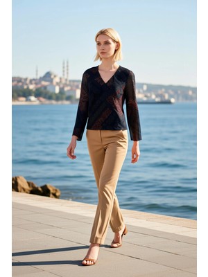 Benerly Kadın Bluz V Yaka Ispanyol Kol Uzun Etnik Desenli Tül Örme Kumaş Fitted Kalıp Regular Boy Şık