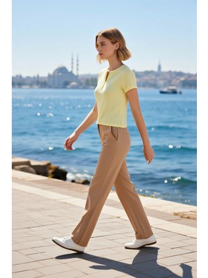 Benerly Kadın Bluz Vücuda Oturan Bisiklet Yaka Kısa Kol Örme Düz Melanj Yarım Pat Düğmeli Esnek Yapı