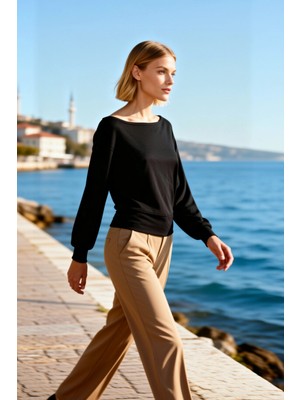 Benerly Kadın Bluz Kayık Yaka Düşük Omuzlu Uzun Kol Örme Kumaş Regular Kalıp Interlok Dokuma Düz Şık